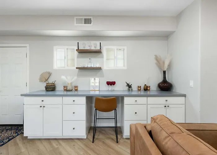 2br Stylish Desert Casita With Workspace Mtn Views