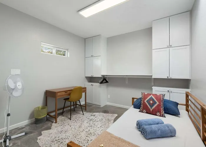 Dom wakacyjny 2br Stylish Desert Casita With Workspace Mtn Views