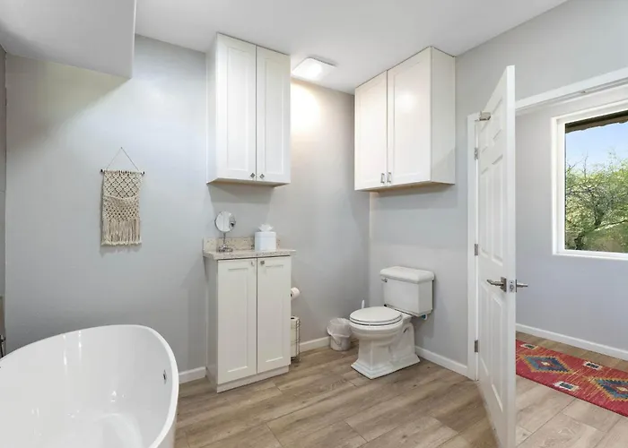2br Stylish Desert Casita With Workspace Mtn Views