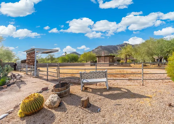 2br Stylish Desert Casita With Workspace Mtn Views