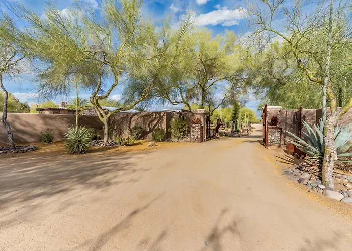 2br Stylish Desert Casita With Workspace Mtn Views *