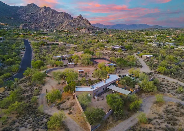 Dom wakacyjny 2br Stylish Desert Casita With Workspace Mtn Views *